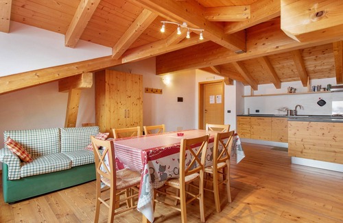 Mongnod Apartment | Apartment 'Monte Bianco' with Mountain View, Shared Terrace and Wi-Fi