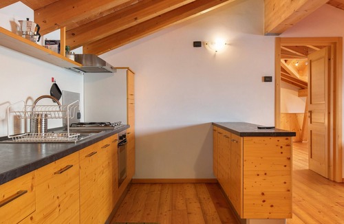 Mongnod Apartment | Apartment 'Monte Bianco' with Mountain View, Shared Terrace and Wi-Fi