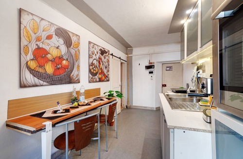 Sassello Apartment | Apartment 'Museum View B' with Wi-Fi and Air Conditioning