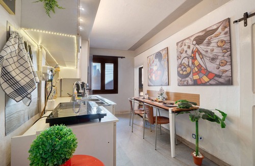 Sassello Apartment | Apartment 'Museum View B' with Wi-Fi and Air Conditioning