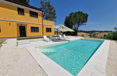 Belvedere Ostrense Apartment | Apartment Neue Wohnung mit 2 Zimmern- Veranda und Pool by Interhome