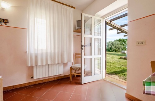 Sorano Apartment | Apartment 'Porcilaia' with Shared Pool, Private Terrace and Shared Garden