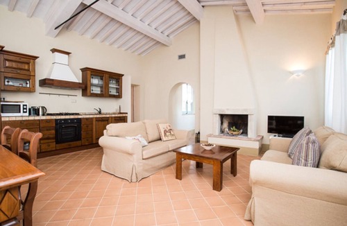 Torrita di Siena House | Apartment Quercia - Cignella resort Accommodation in Tuscany