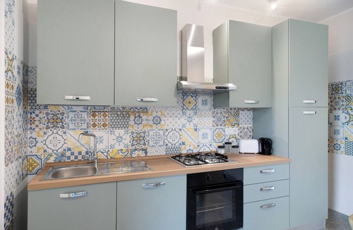 Montecorice Apartment | Apartment 'Rosmarino' with Sea View, Wi-Fi and Air Conditioning