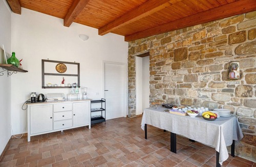 Montecorice Apartment | Apartment 'Rosmarino' with Sea View, Wi-Fi and Air Conditioning