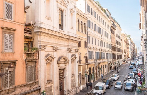 Rione III Colonna Apartment | Apartment Sistina Enchanting One Bedroom B