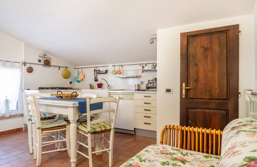 Grosseto Apartment | Apartment 'Stefano' with Shared Garden, Wi-Fi and Air Conditioning