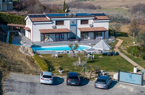 Citta Sant'Angelo Apartment | Apartment Suite dei Monti by Interhome