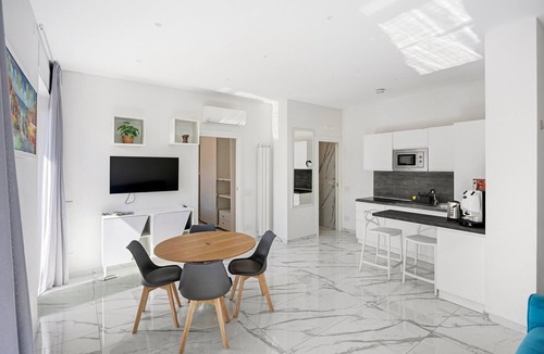 San Ferdinando Apartment | Apartment 'Superior - Zona Lungomare' with Balcony, Wi-Fi and Air Conditioning
