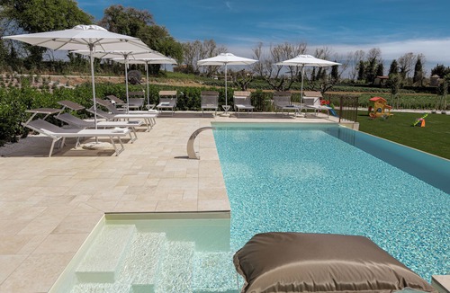 Molino Ciccolini Apartment | Apartment Villa Mei V