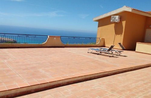 Parghelia Apartment | Apartment with stunning views overlooking Tropea with fantastic pool
