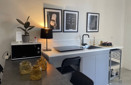 Rome City Centre Apartment | Apartment with terrace between Termini Station and Opera House