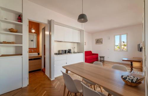 Rione VI Parione Apartment | Apartment with Terrace in via del Pellegrino - FromHometoRome