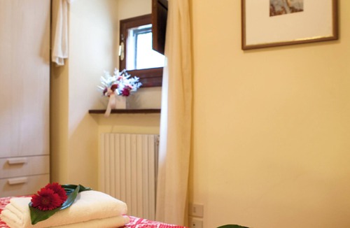 Rasiglia Apartment | Apartment with terrace