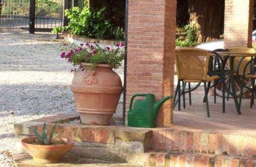 Morro d'Alba Apartment | Apartment Wohnung mit Gemeinschaftsgarten und Pool by Interhome