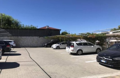 Defensola Condo | App. ground floor - 3 double bedrooms and 3 bathrooms - Bay of Pigeons