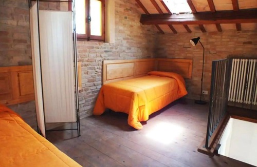 Monte San Vito House | APP. in the MARCHIGIAN COUNTRY, Multifamily