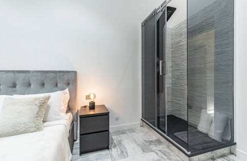Rione II Trevi Apartment | App……… xxx