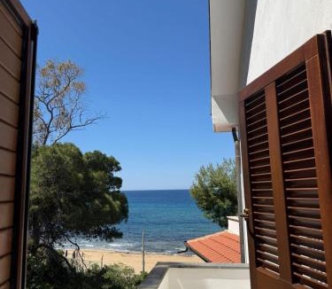 Santa Maria di Castellabate Apartment | Appartamento con terrazza e discesa privata in spiaggia