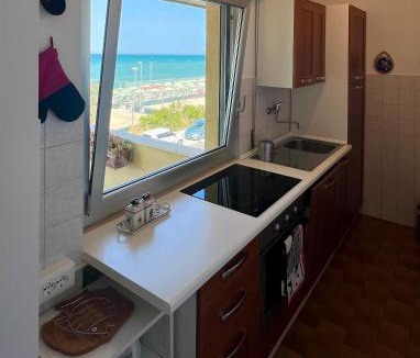 Montemarciano Apartment | appartamento terrazzo fronte mare