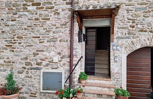 Valtopina Apartment | Appartamenti Giove - Trilocale by Ospitaci