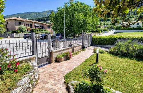 Gualdo Tadino Bed & Breakfast | Appartamento B&B Del Piano