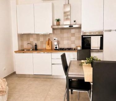 L'Aquila Apartment | Appartamento centro storico - 2 Bedr - Self check in con cortile privato