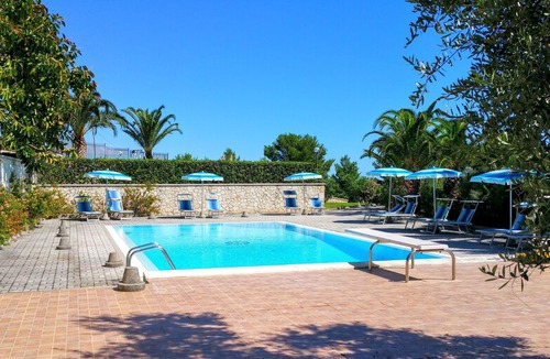 Montincello House | Appartamento con piscina vicino al mare