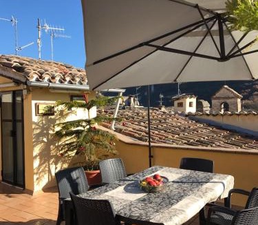 Spoleto House | Appartamento con terrazza in Via Campo dei Fiori