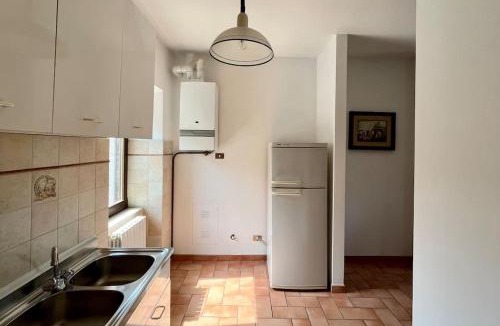 Fermo Apartment | [Appartamento con vista] Finestra sulle colline
