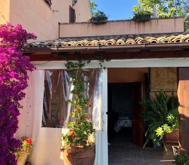 Montemarciano Apartment | Appartamento fronte piscina