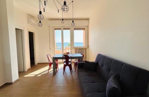 Porto Recanati Apartment | Appartamento fronte mare