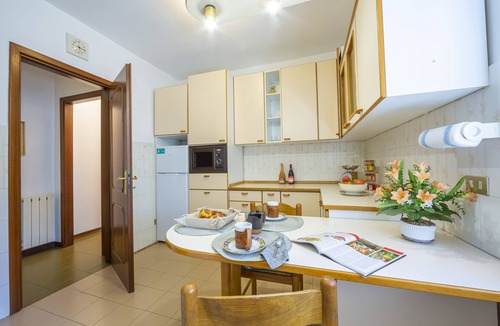 Stresa Apartment | Appartamento Gaya 2BR with Terrace, Stresa, Italy