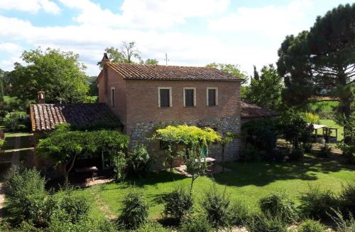 Monteleone d'Orvieto Apartment | Appartamento Il Cantico Del Gallo, Wifi, Near Perugia