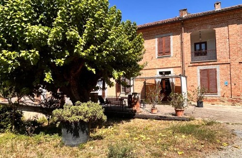 Calosso Apartment | Appartamento indipendente con sauna infrarossi in cascina