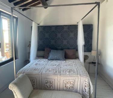 Roseto degli Abruzzi Apartment | Appartamento con Vista Mare e Piscina a Casa Vuscichè