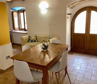 Trevi Apartment | Appartamento La Corte di Trevi