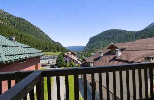 Claviere Apartment | Appartamento La Fontaine Ski In Ski Out