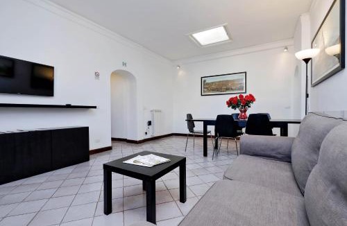 Rione II Trevi Apartment | Appartamento Lavatore
