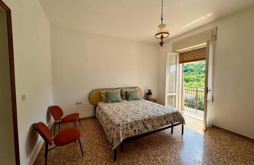 Santa Margherita di Staffora Apartment | Appartamento panoramico con vista sulle colline dell'Oltrepò