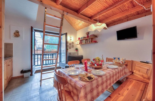 Claviere Apartment | Appartamento Rochebrune 200m from Ski, Claviere, Italy