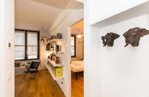 Vanchiglia Apartment | Apt 250m from P.za V.Veneto! Terrace and parking space