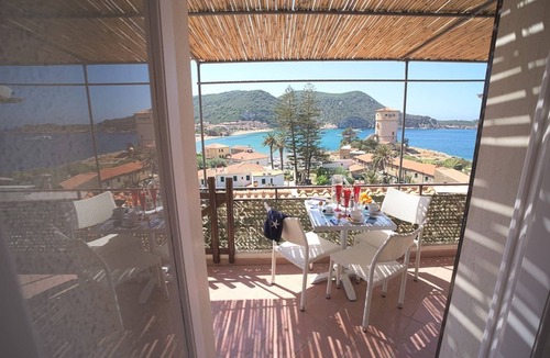Isola del Giglio Apartment | Apt. Calbugina with a sea view - Villa Manzoni
