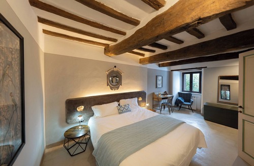Citta di Castello House | Apt in Farmhouse, renovated with patio and panoramic pool, pet friendly