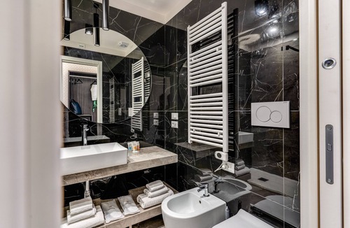 Roman Ghetto Bed & Breakfast | Arenula Suites