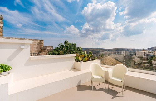 Matera Apartment | Art & Design Loft Suite