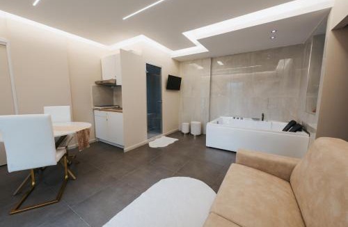 Latina Lido Apartment | Artemide Suite Spa