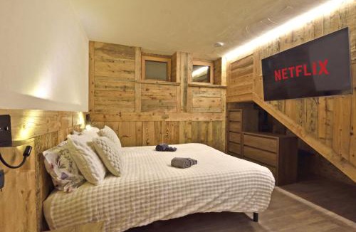 Saint-Christophe Apartment | ArtiStone - "Ancient Lodge"