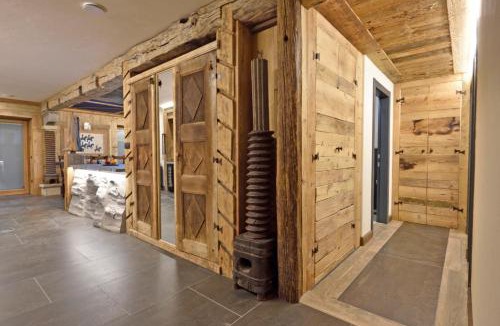 Saint-Christophe Apartment | ArtiStone - "Ancient Lodge"