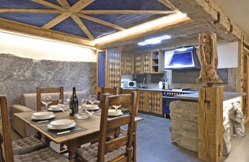 Saint-Christophe Apartment | ArtiStone - "Ancient Lodge"